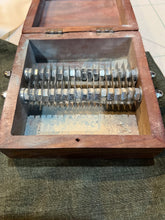 Load image into Gallery viewer, Jinbutsu Tailors Chalk
